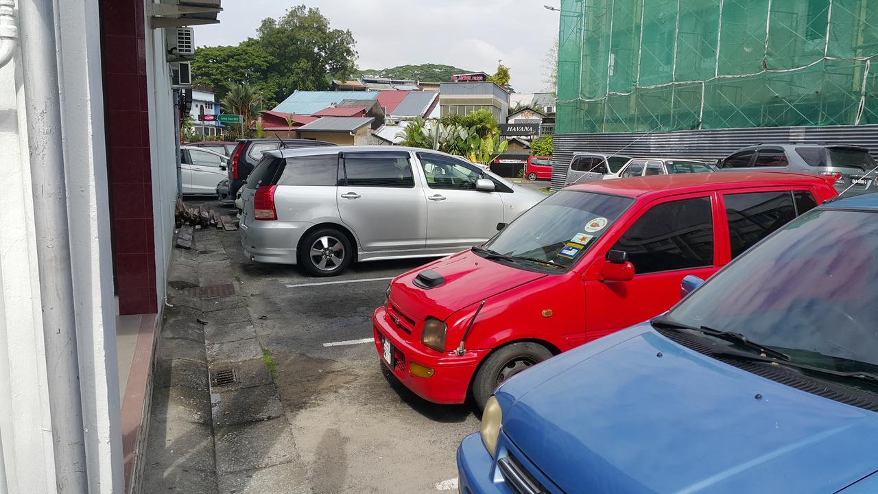 Mandarin Hotel Kuching Zewnętrze zdjęcie