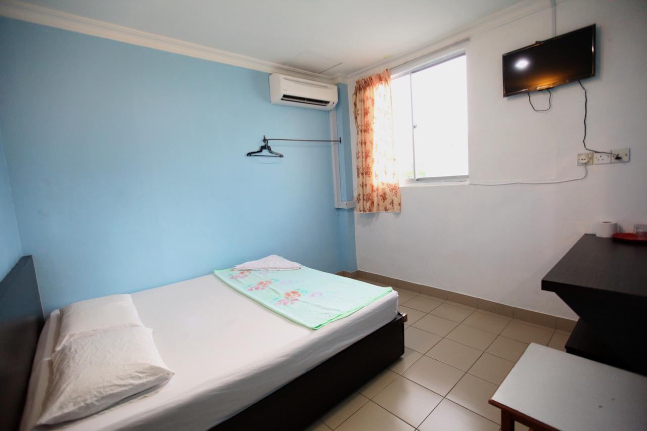 Mandarin Hotel Kuching Zewnętrze zdjęcie